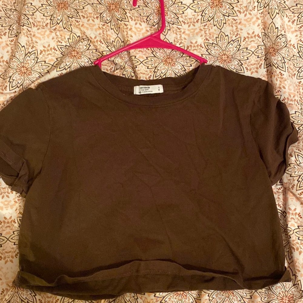 brown cotton on cropped tee